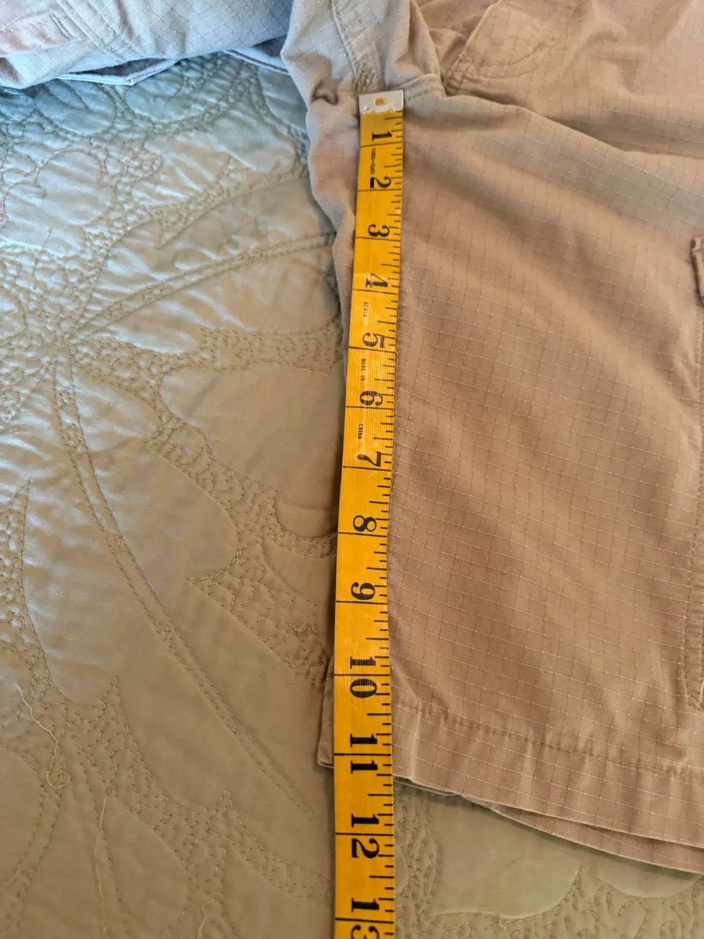 *Sold* Carhartt Relaxed Fit Ripstop Cargo Shorts Tan Hiking Utility Size 32